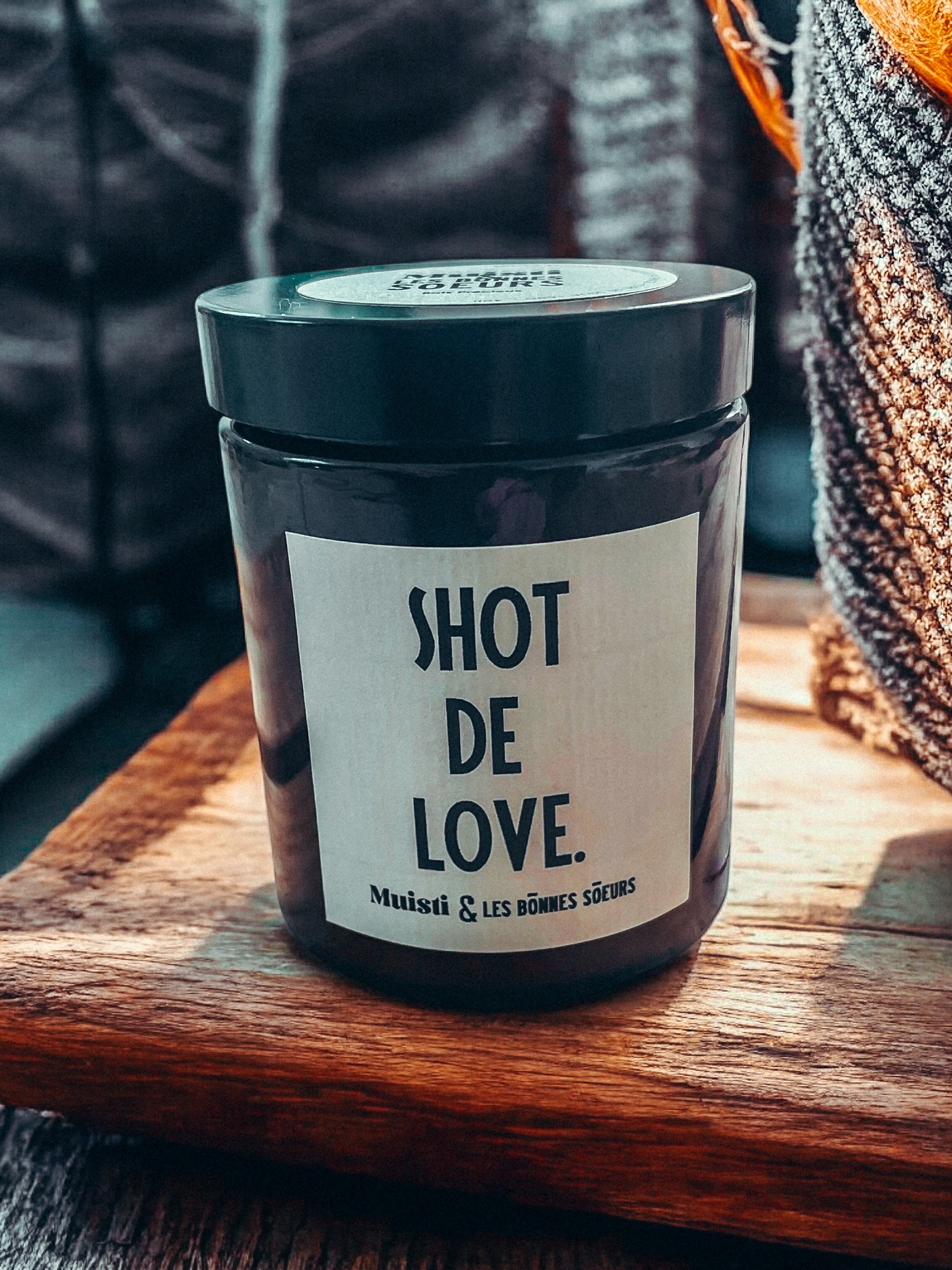 Bougie Musti X Les Bonnes Sœurs - Shot de love