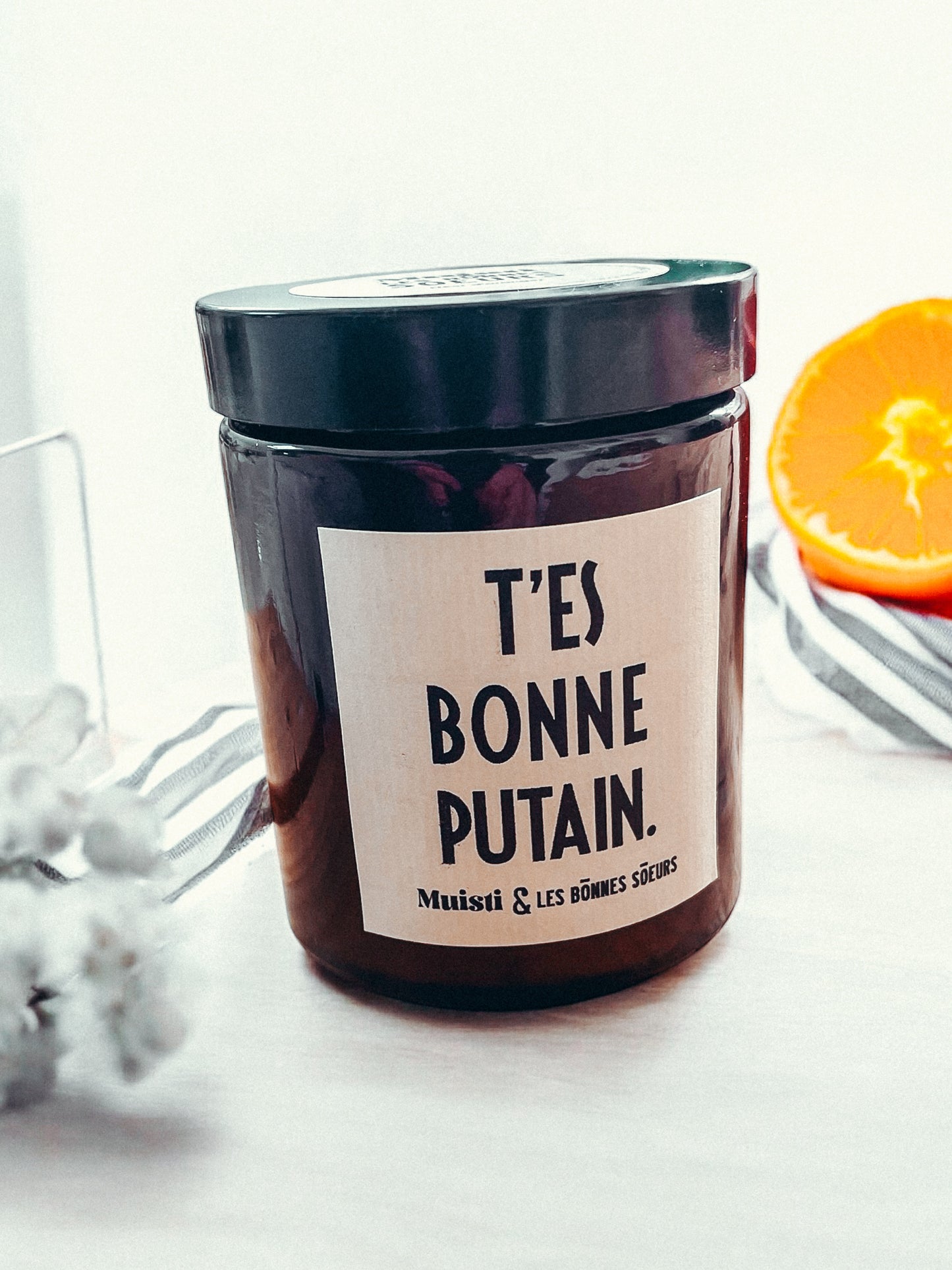 Bougie Musti X Les Bonnes Sœurs - T'es bonne putain