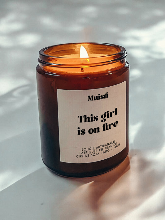 Bougie à message - This girl is on fire
