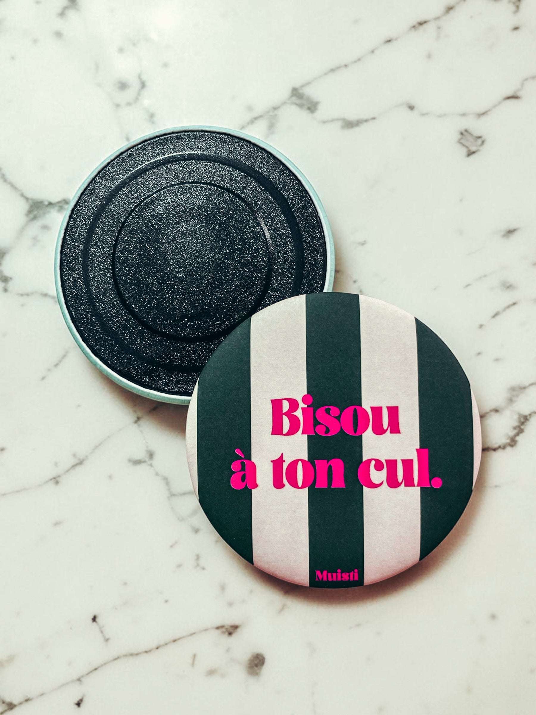 Magnet - Bisou à ton cul