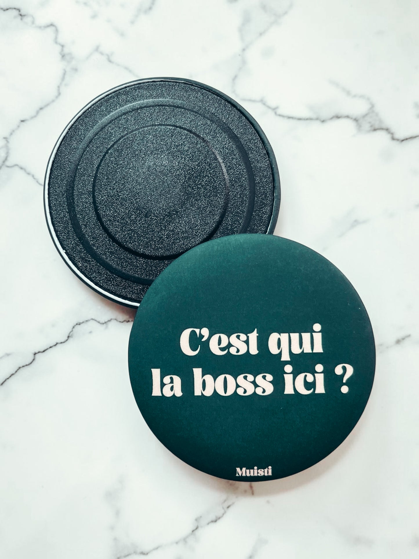 Magnet - C'est qui la boss ici ?